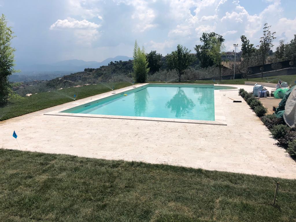 REALIZZAZIONE PISCINA PRIVATA - BOVILLE ERNICA (FR)